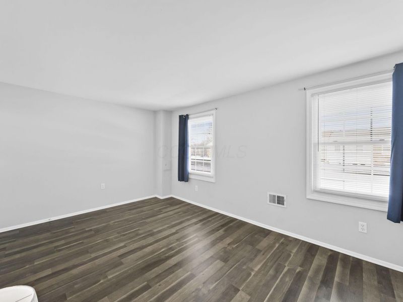 660 Dlyn Street, Columbus, OH 43228 Photo 31