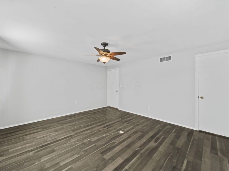 660 Dlyn Street, Columbus, OH 43228 Photo 37