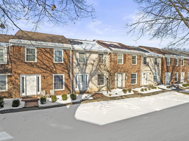 660 Dlyn Street, Columbus, OH 43228 Photo 4