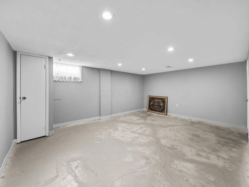 660 Dlyn Street, Columbus, OH 43228 Photo 40