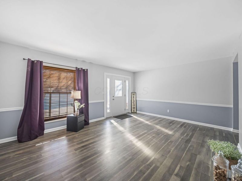 660 Dlyn Street, Columbus, OH 43228 Photo 7