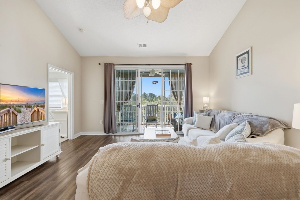 6203 Catalina Dr. Photo 8