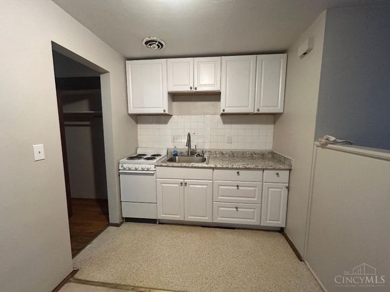 4104 Flower Avenue, Cincinnati, OH 45205 Photo 3