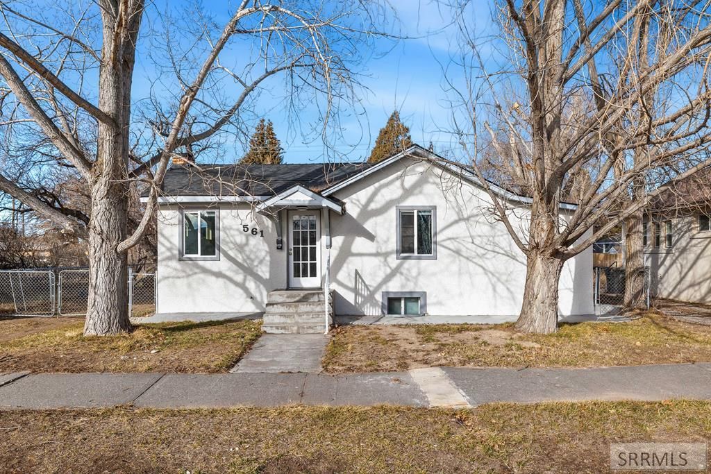 561 Gladstone Street, Idaho Falls, ID 83401 Main Photo