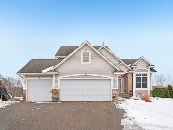 2736 88th Avenue NE, Blaine, MN 55449