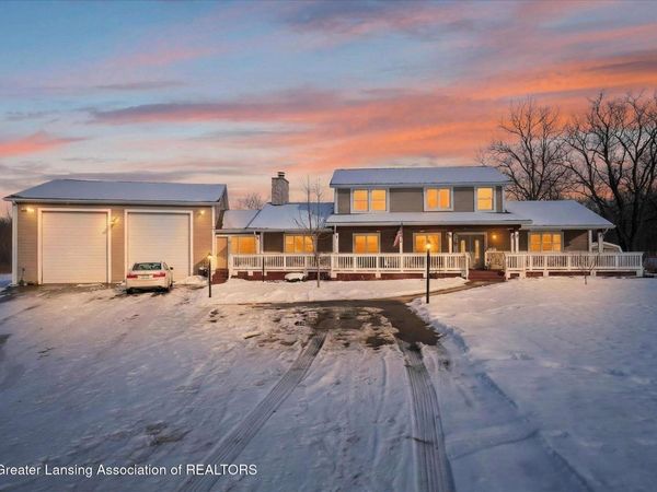 1140 N Smith Road, Eaton Rapids, MI 48827