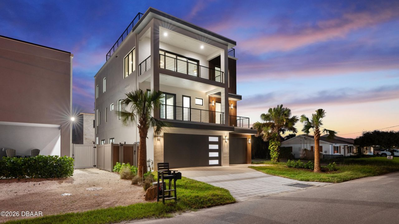 427 Columbus Avenue, New Smyrna Beach, FL 32169 Photo