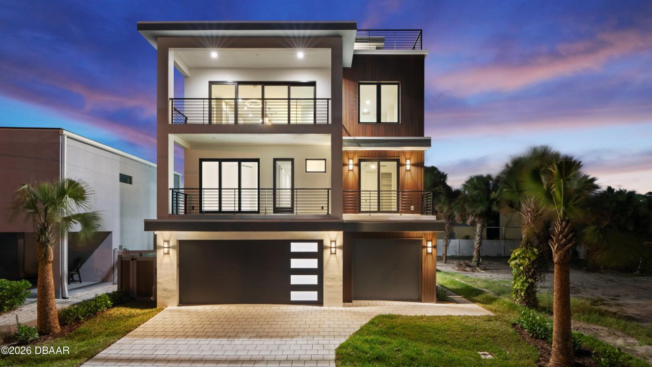 427 Columbus Avenue, New Smyrna Beach, FL 32169 Photo