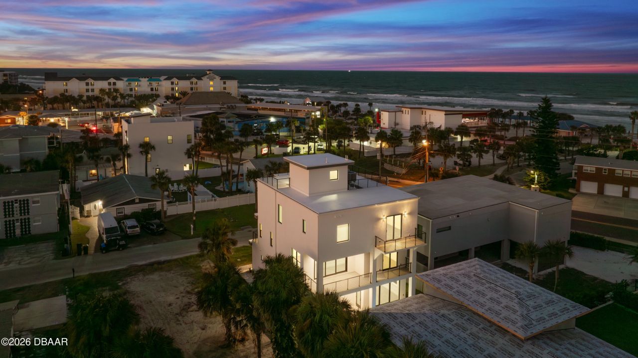 427 Columbus Avenue, New Smyrna Beach, FL 32169 Photo