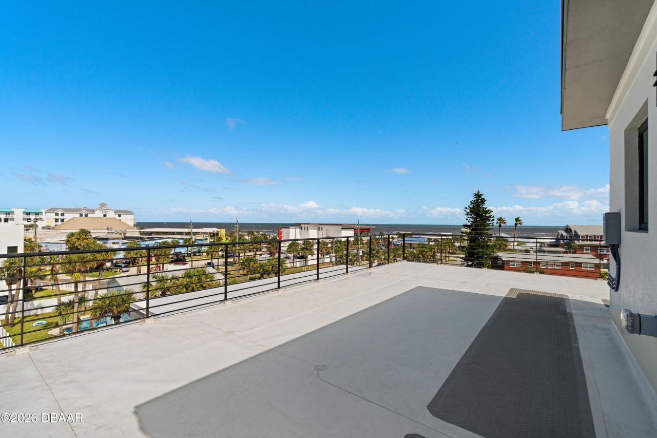 427 Columbus Avenue, New Smyrna Beach, FL 32169 Photo