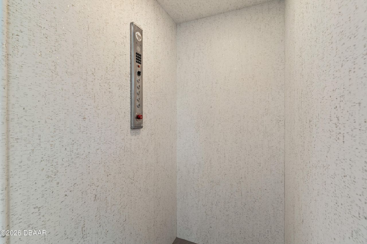 427 Columbus Avenue, New Smyrna Beach, FL 32169 Photo