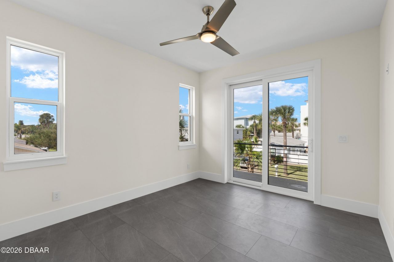 427 Columbus Avenue, New Smyrna Beach, FL 32169 Photo