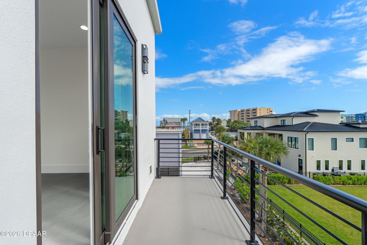 427 Columbus Avenue, New Smyrna Beach, FL 32169 Photo