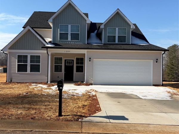 1209 Fall Day Circle SW, Lenoir, NC 28645