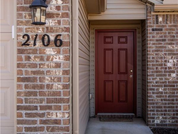 2106 E Annette Drive, Siloam Springs, AR 72761