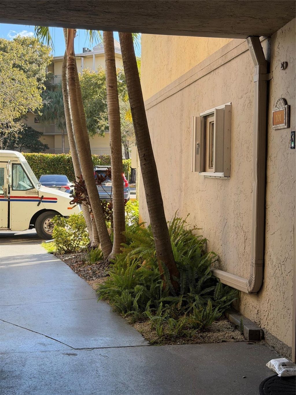 8225 Lake Drive, Unit 205, Doral, FL 33166 Photo