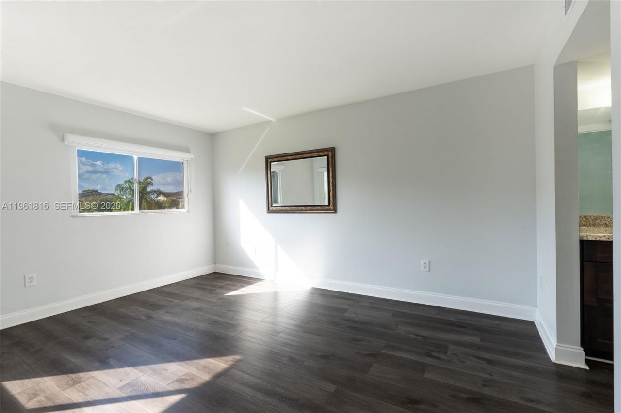 1600 SW 127th Way, Unit 305C, Pembroke Pines, FL 33027 Photo