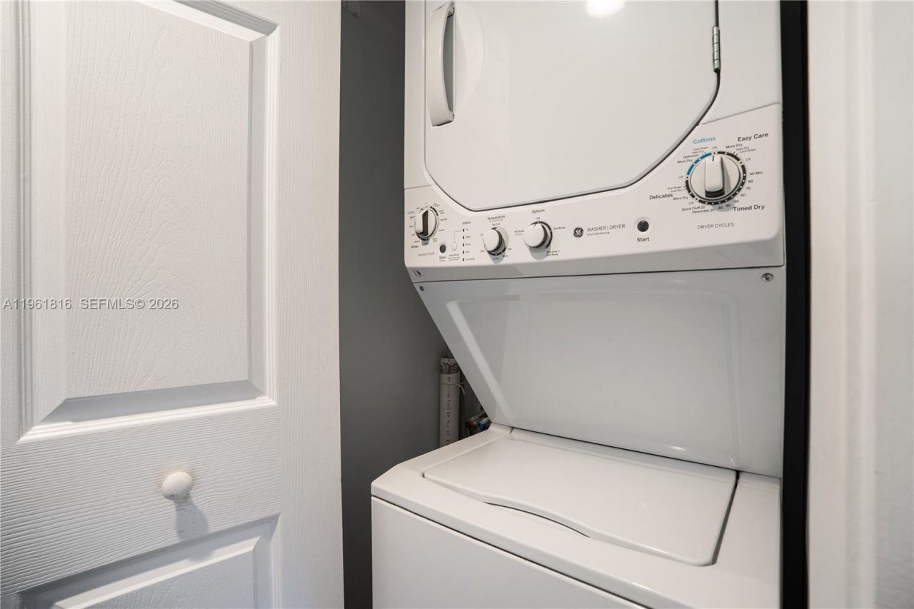 1600 SW 127th Way, Unit 305C, Pembroke Pines, FL 33027 Photo