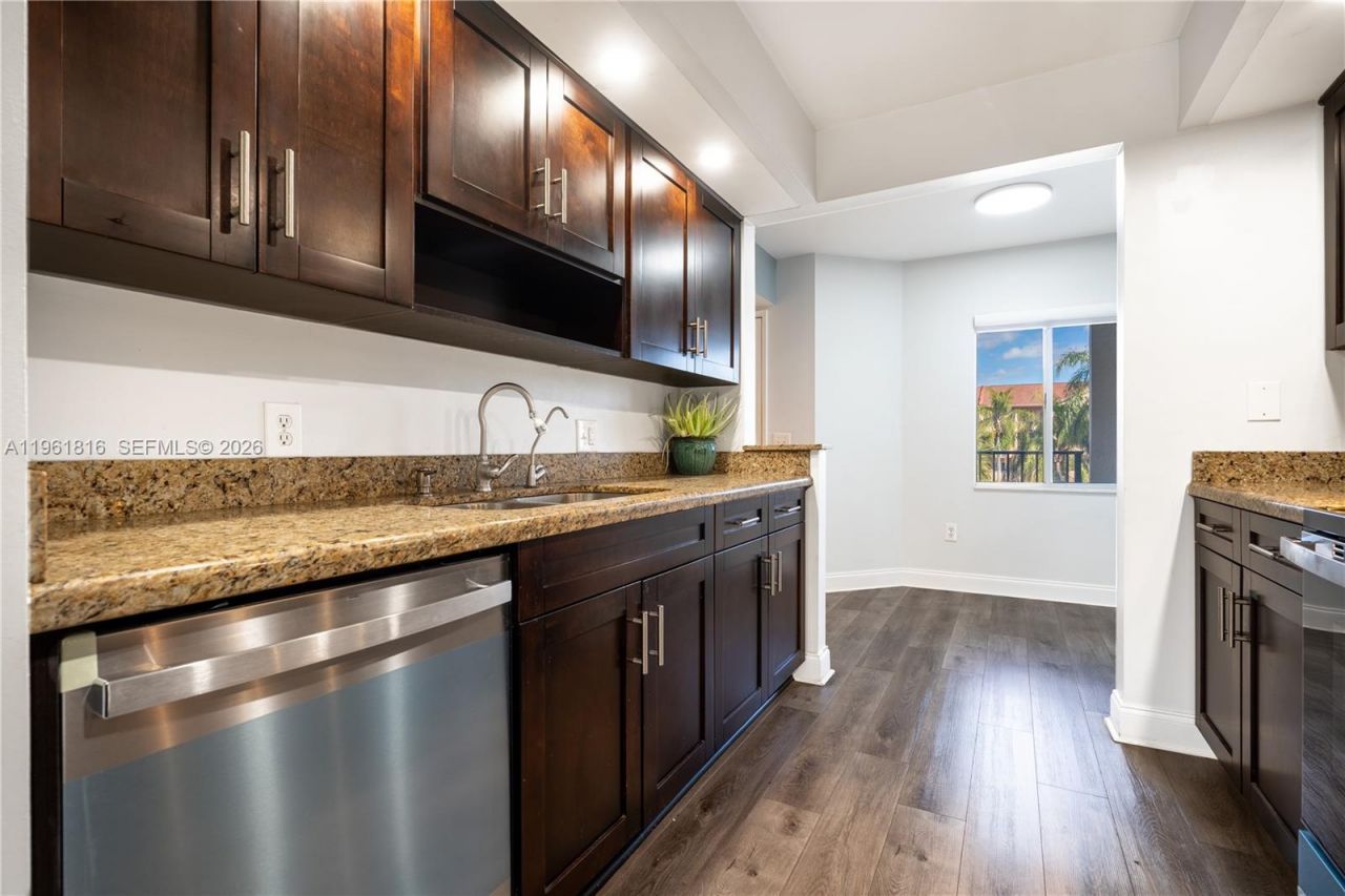 1600 SW 127th Way, Unit 305C, Pembroke Pines, FL 33027 Photo