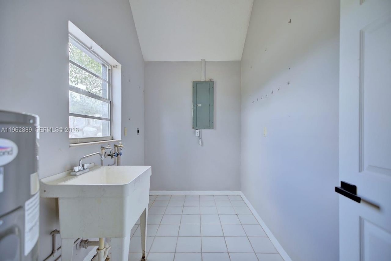 2551 N Avon Blvd, Avon Park, FL 33825 Photo