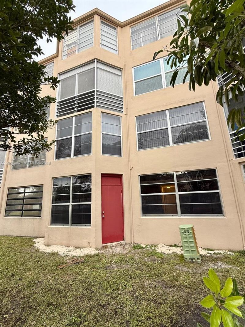 1501 NE 191st St , Unit C114, Miami, FL 33179 Photo