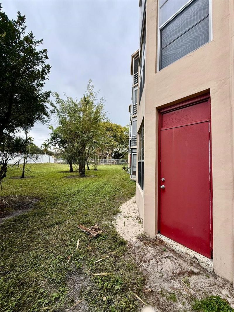 1501 NE 191st St , Unit C114, Miami, FL 33179 Photo