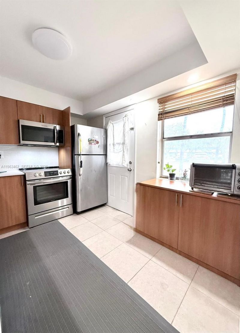 1501 NE 191st St , Unit C114, Miami, FL 33179 Photo