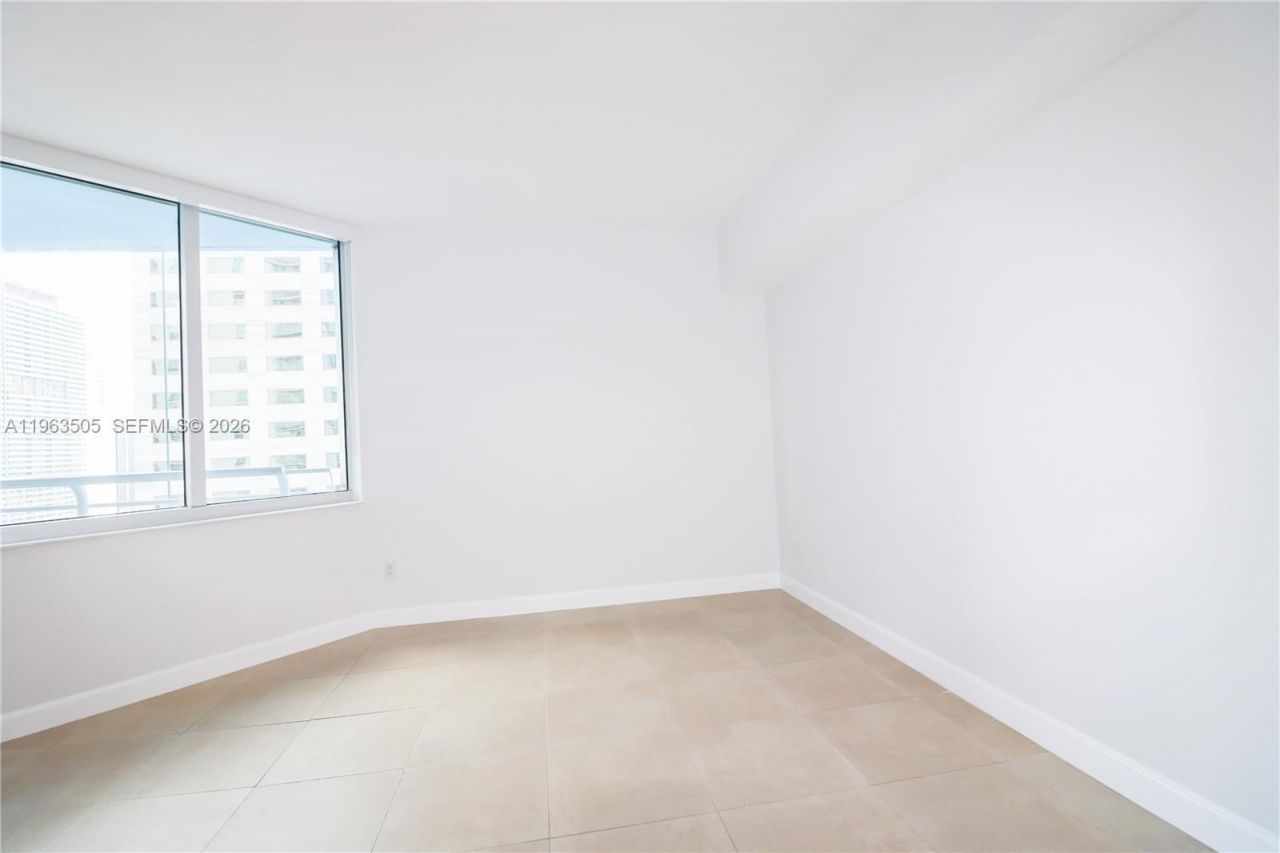 335 S Biscayne Blvd, Unit 2708, Miami, FL 33131 Photo