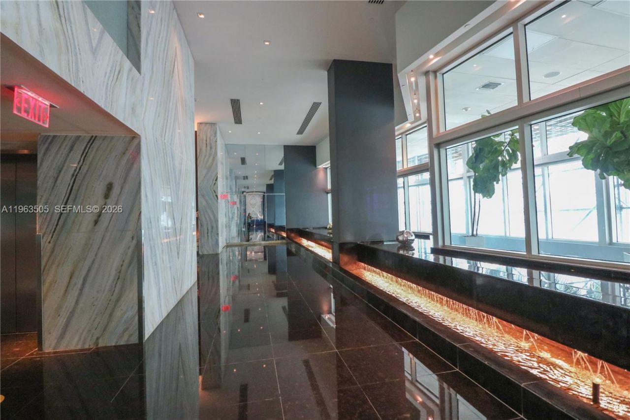 335 S Biscayne Blvd, Unit 2708, Miami, FL 33131 Photo