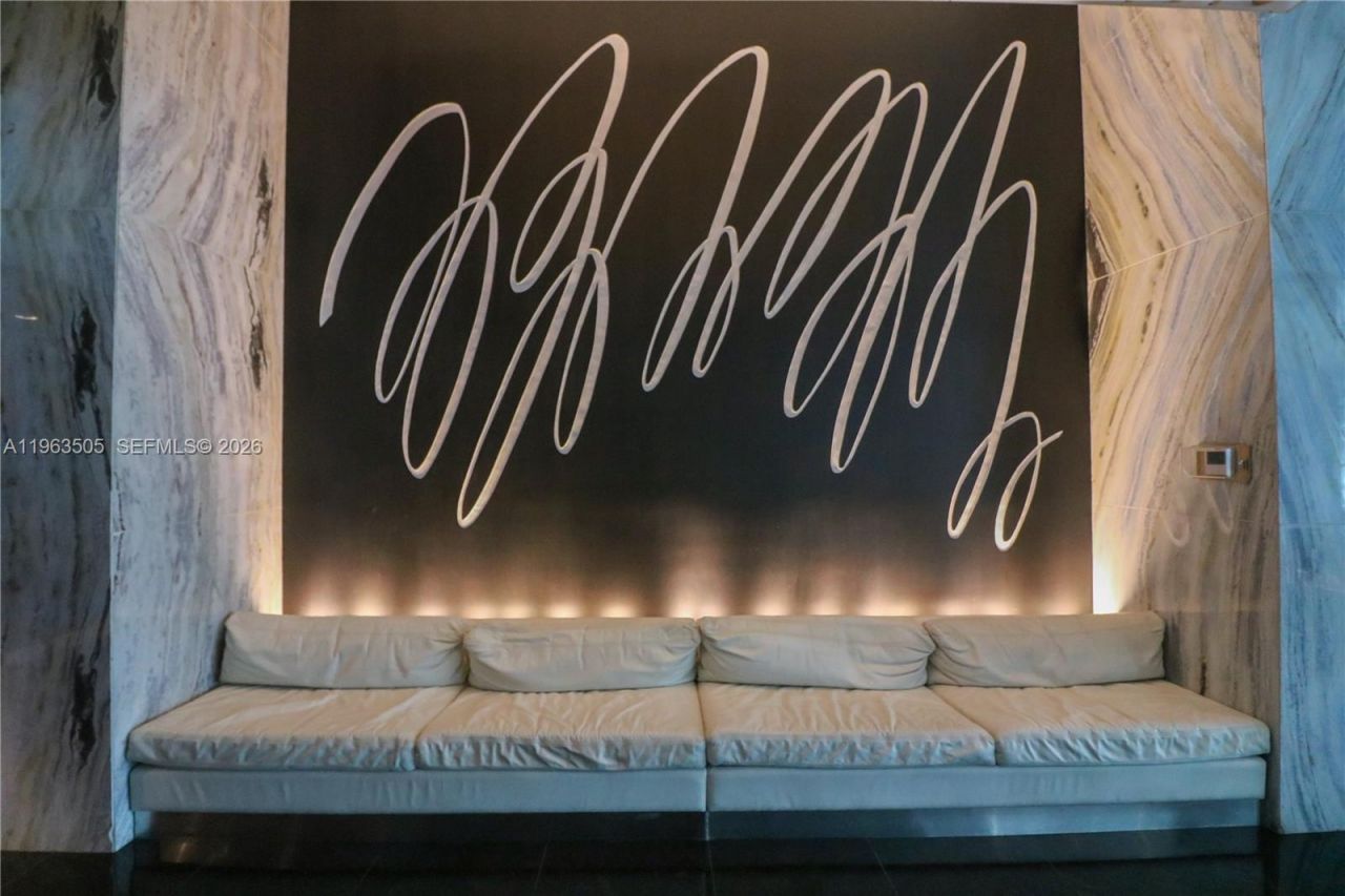 335 S Biscayne Blvd, Unit 2708, Miami, FL 33131 Photo