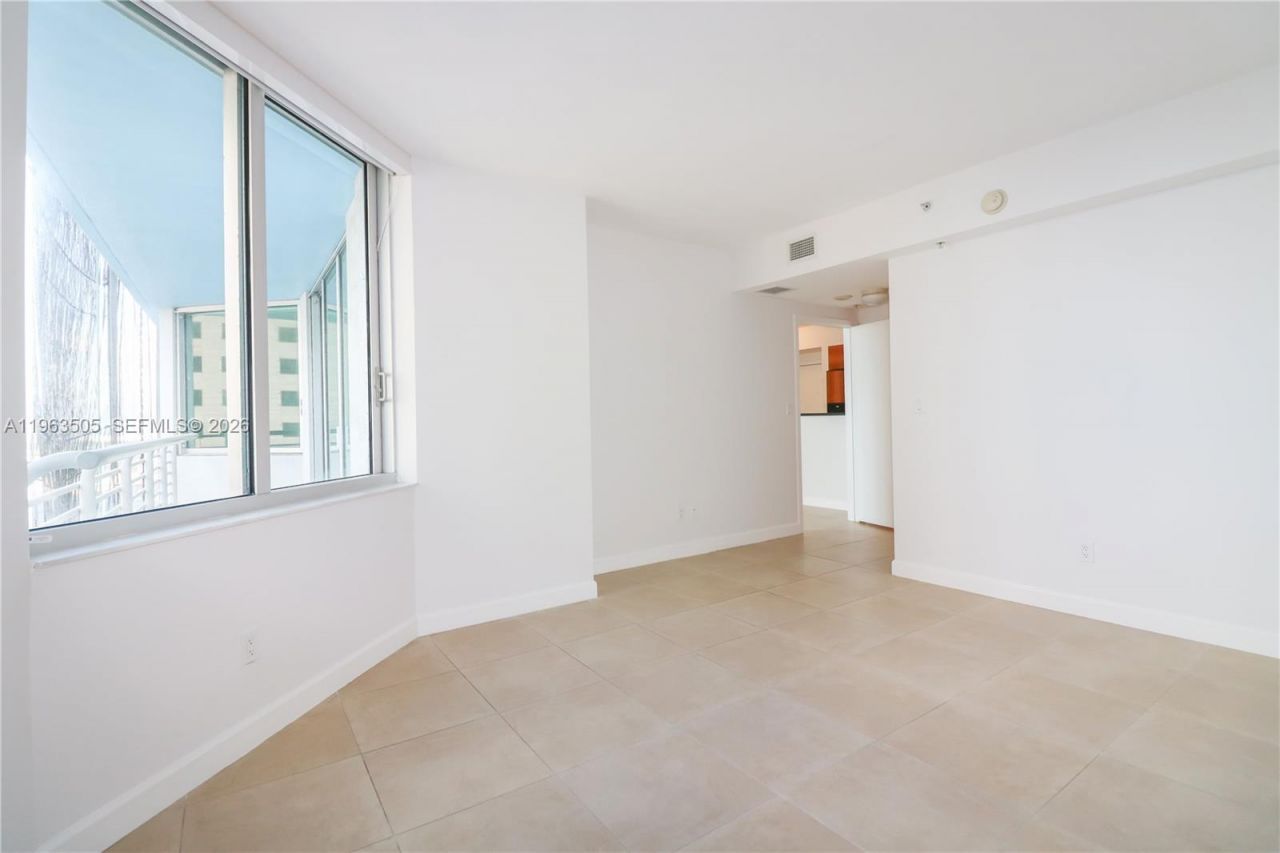 335 S Biscayne Blvd, Unit 2708, Miami, FL 33131 Photo