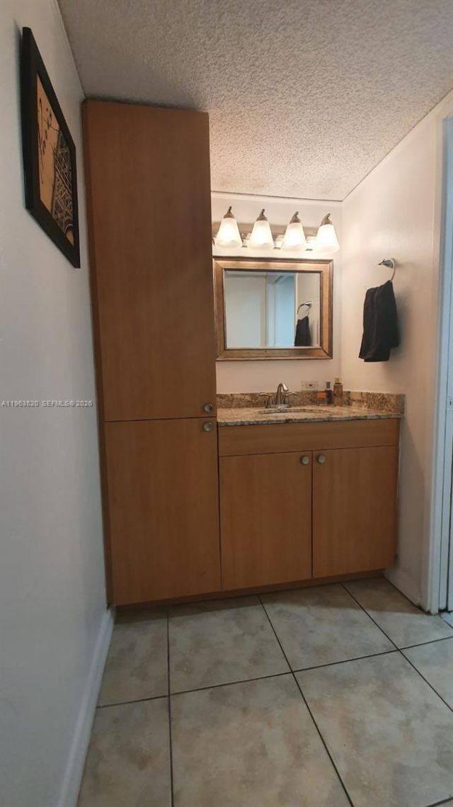17021 N Bay Rd, Unit 316, Sunny Isles Beach, FL 33160 Photo