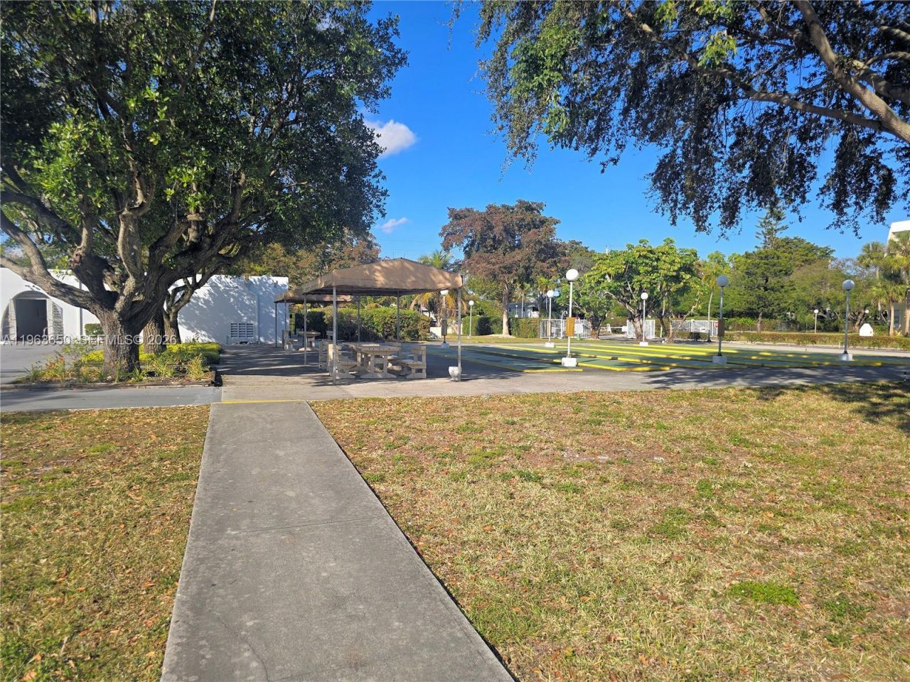 940 NE 199th St, Unit 114, Miami, FL 33179 Photo