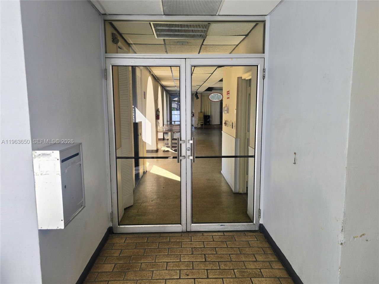 940 NE 199th St, Unit 114, Miami, FL 33179 Photo