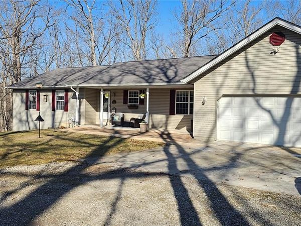 9 Nottingham Court, Lake Sherwood, MO 63357