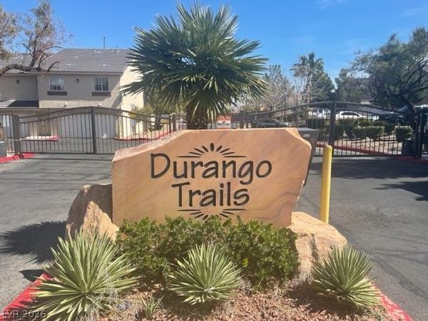 1052 Dusty Creek Street , Las Vegas, NV 89128