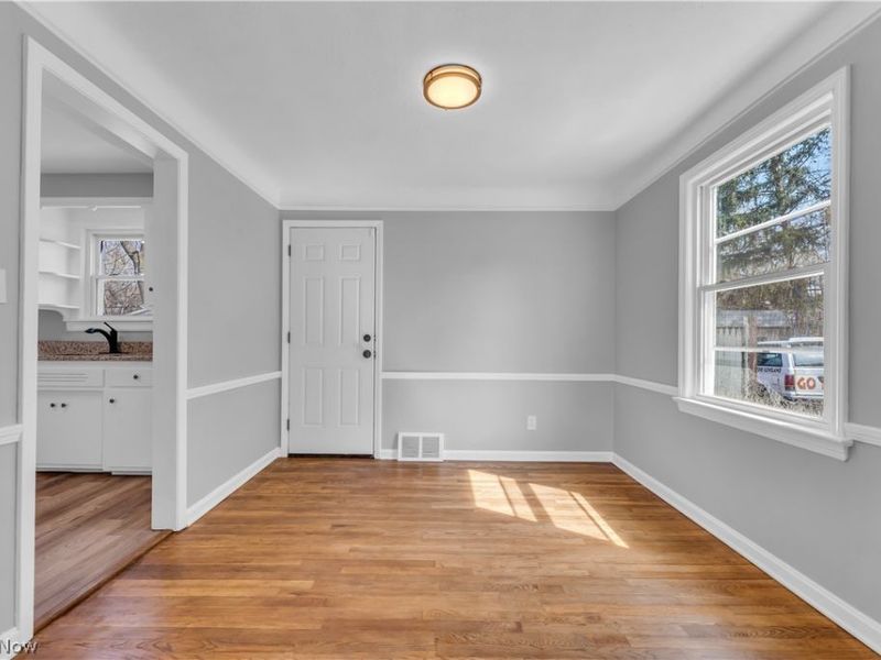 16705 Glendale Avenue, Cleveland, OH 44128 Photo 10