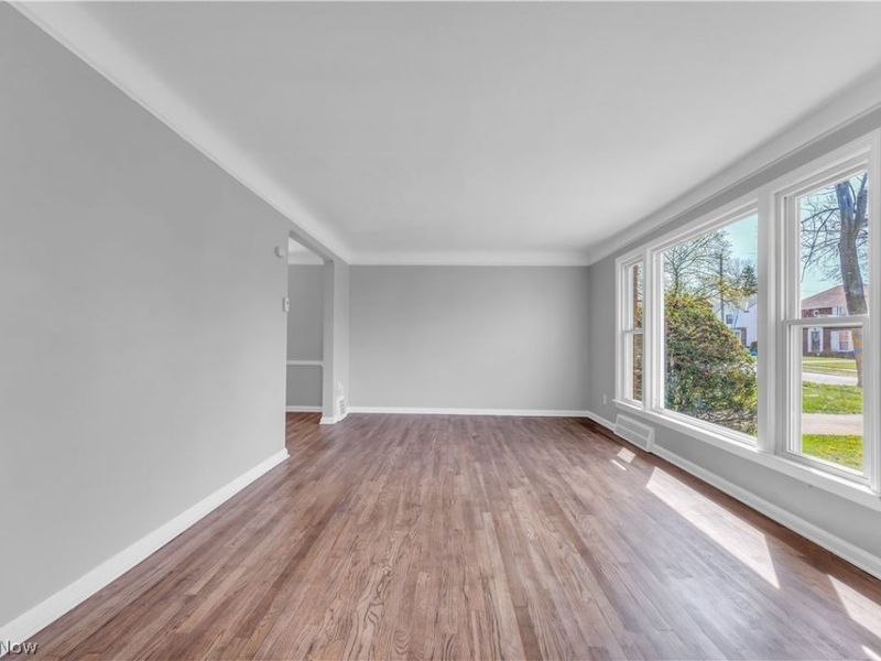 16705 Glendale Avenue, Cleveland, OH 44128 Photo 4