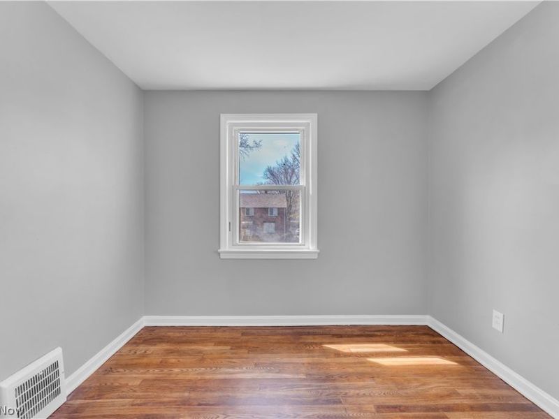 16705 Glendale Avenue, Cleveland, OH 44128 Photo 7