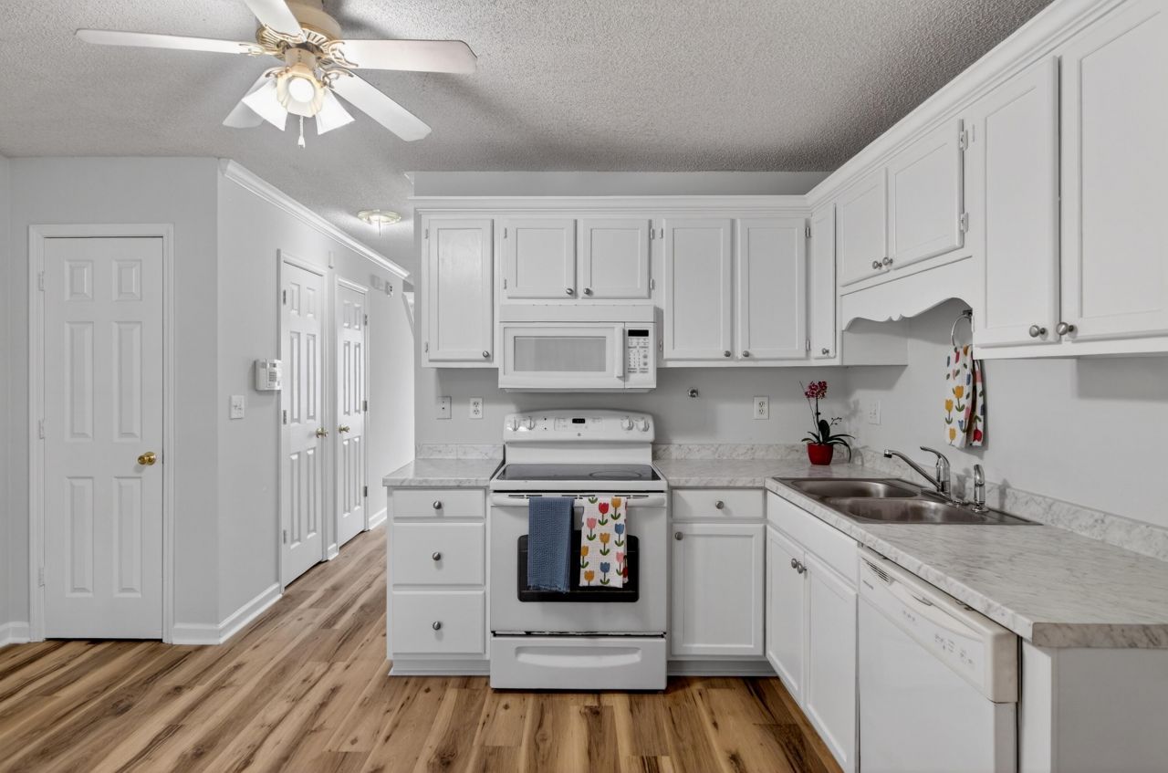 6248 Lucille Drive Photo 11