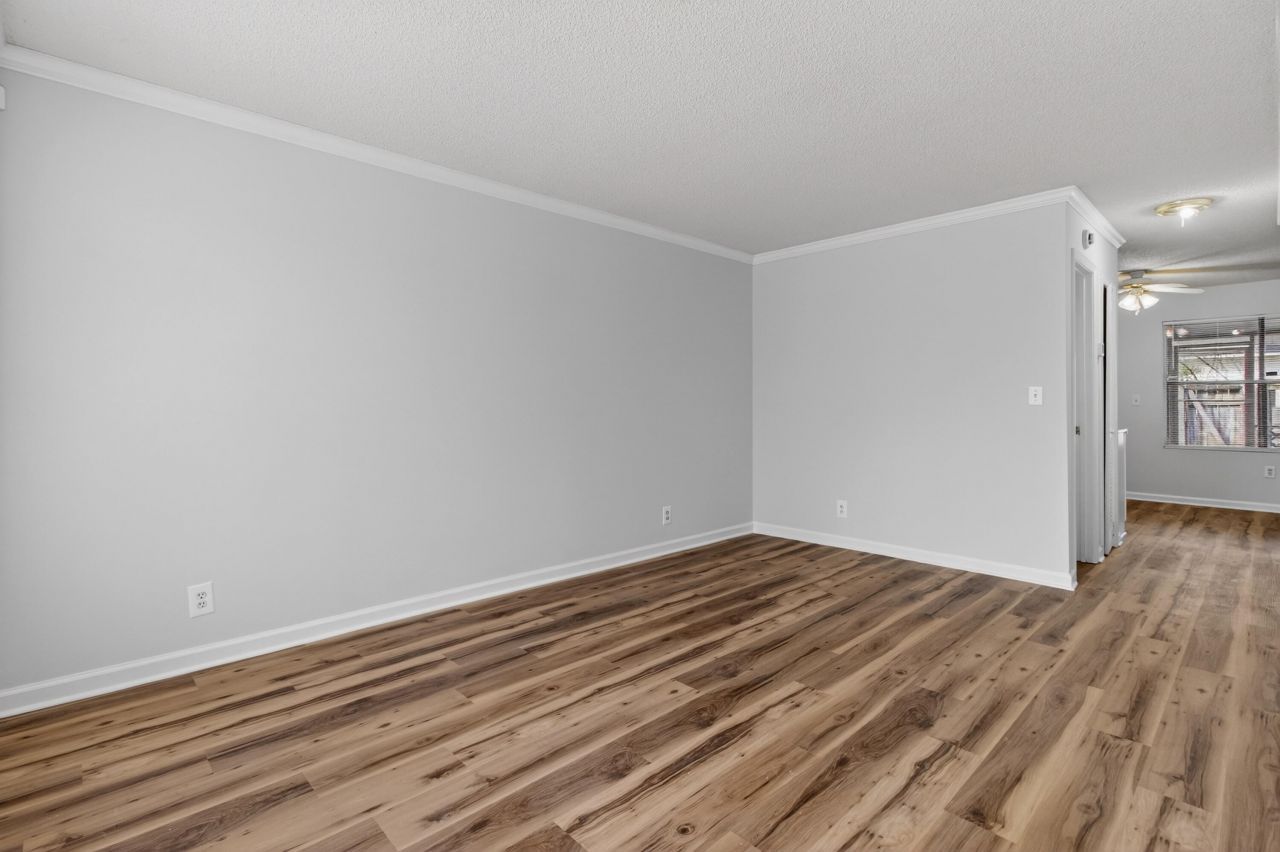 6248 Lucille Drive Photo 8