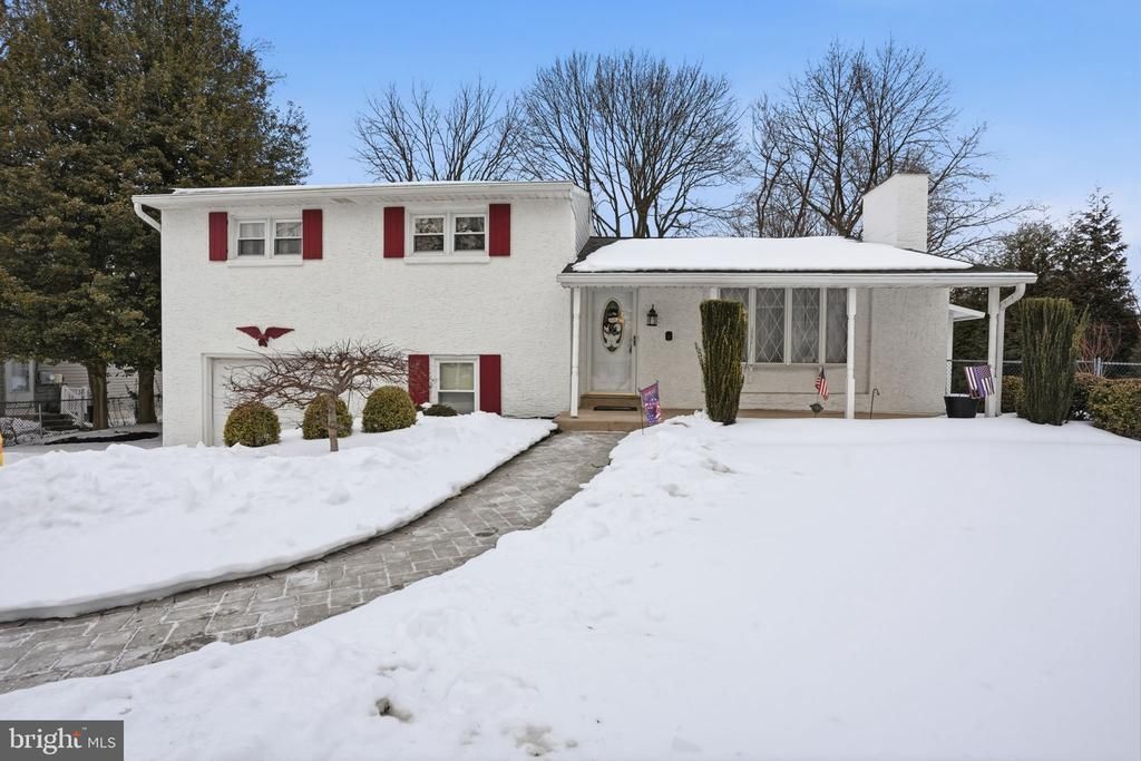 33 Henry Avenue, Feasterville Trevose, PA 19053 Main Photo