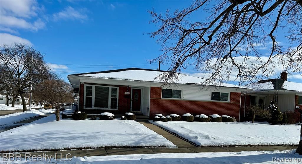 1905 Newman Street, Trenton, MI 48183 Main Photo