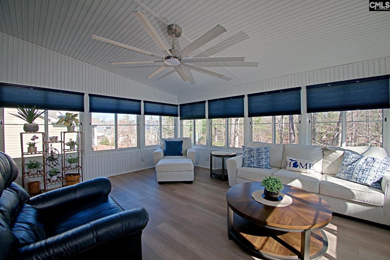 634 Bluff Pointe Photo 11