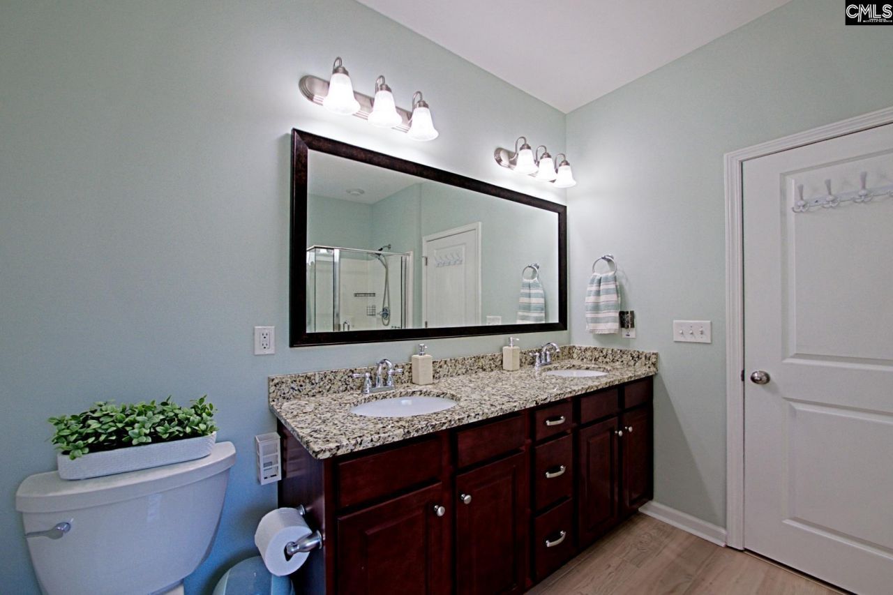 634 Bluff Pointe Photo 24