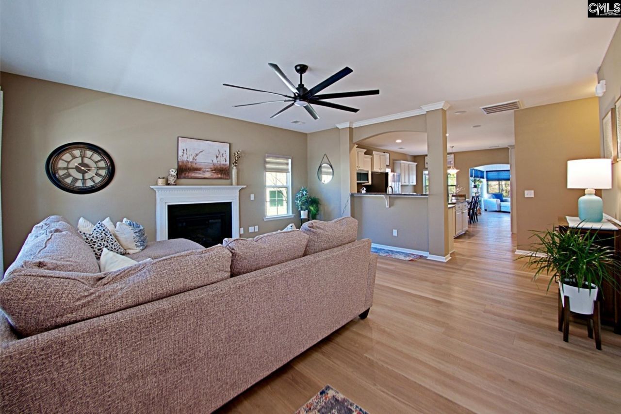 634 Bluff Pointe Photo 4