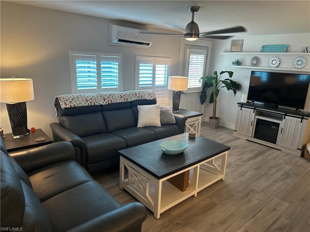 170 Pine Key Ln, Unit 13, Naples, FL 34114 Photo