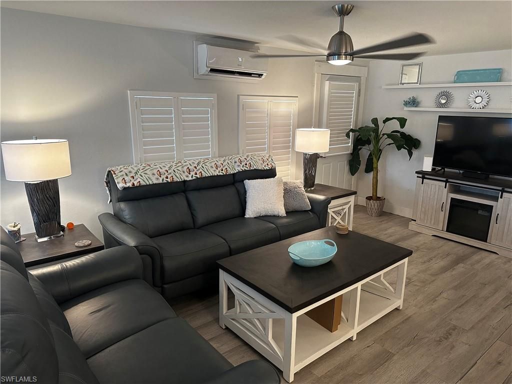170 Pine Key Ln, Unit 13, Naples, FL 34114 Photo