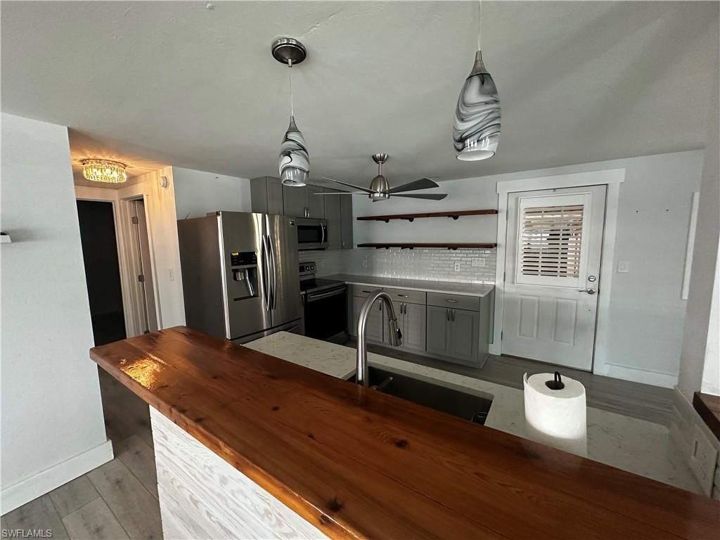 170 Pine Key Ln, Unit 13, Naples, FL 34114 Photo