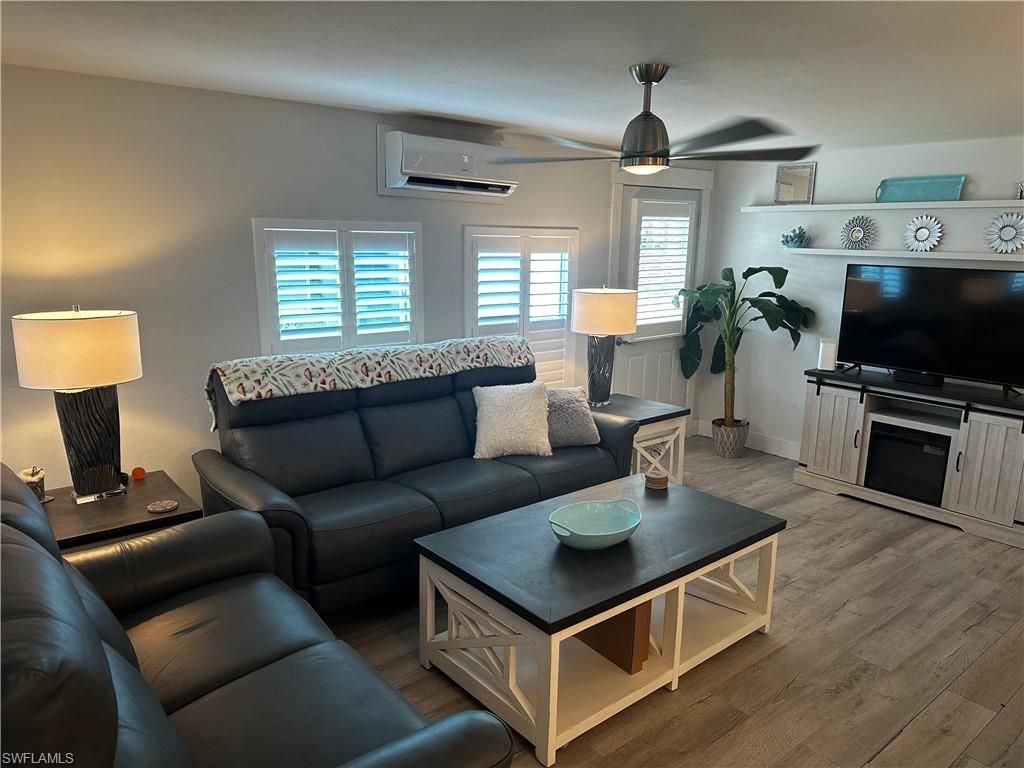 170 Pine Key Ln, Unit 13, Naples, FL 34114 Photo